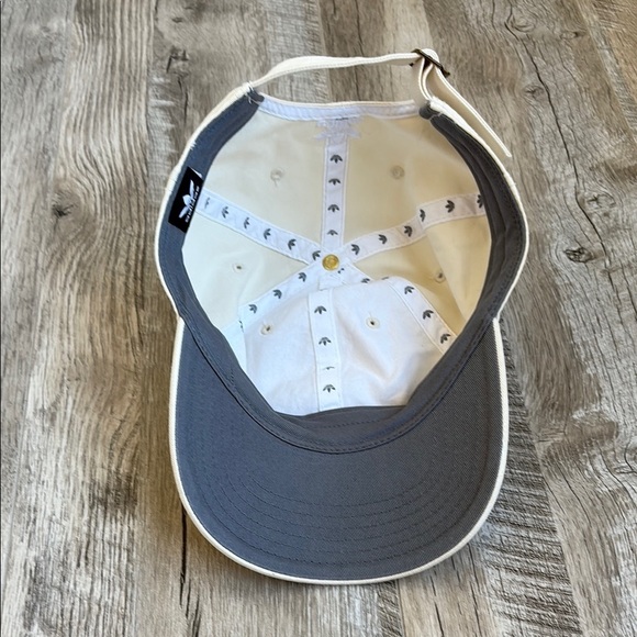 Adidas Women’s Beige Baseball Cap - Picture 3 of 4